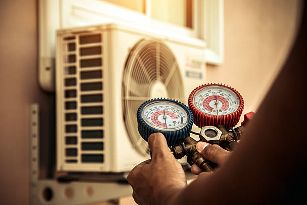 Professional Hvac technician working in Blanchester, OH
